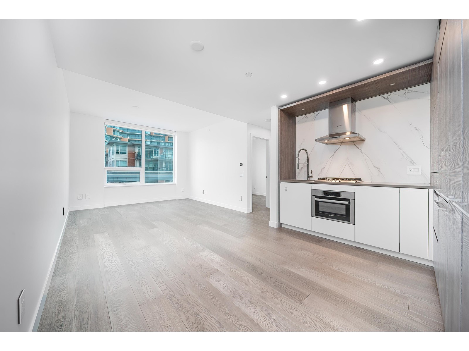 404 1441 JOHNSTON ROAD, White Rock real estate listing R2969237