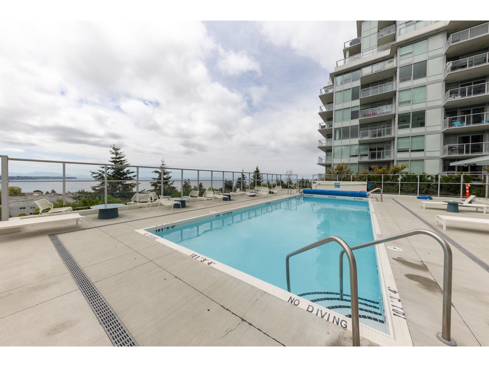 404 1441 JOHNSTON ROAD, White Rock real estate listing R2969237