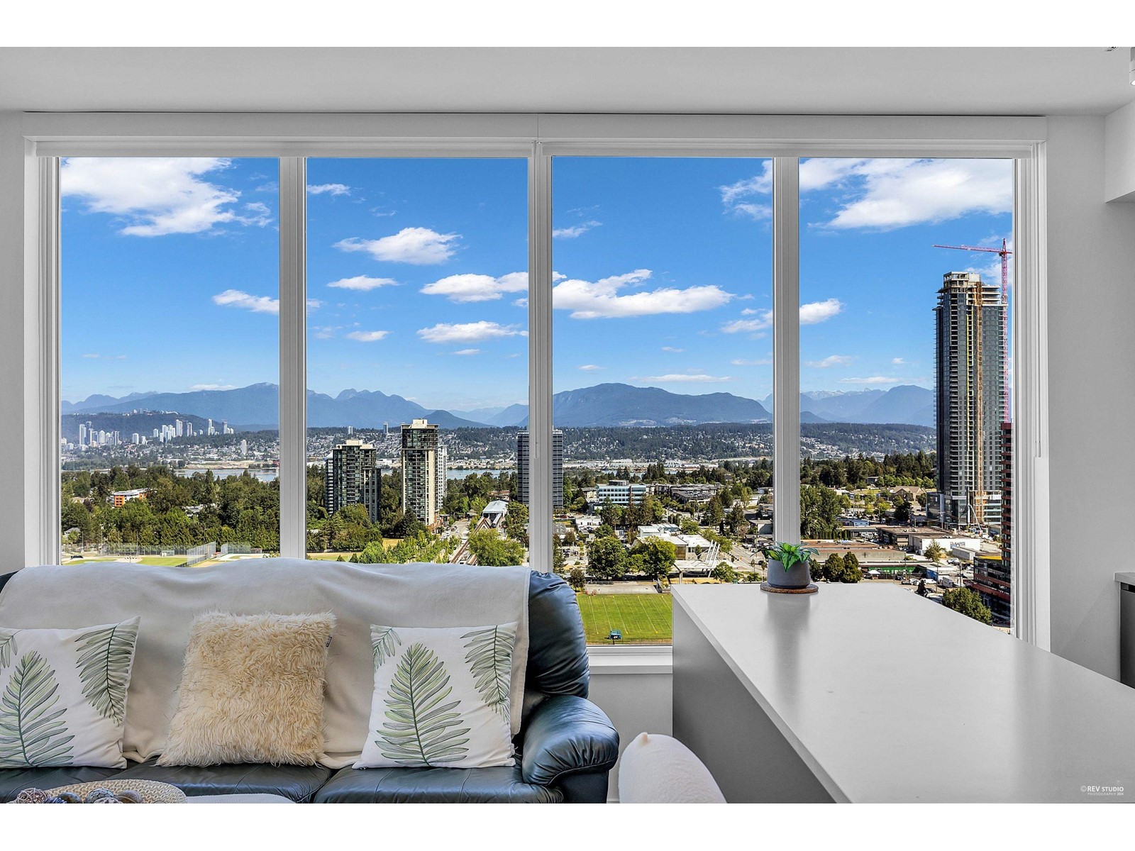 Photo 6 of 2202 13428 105 Avenue, Surrey BC