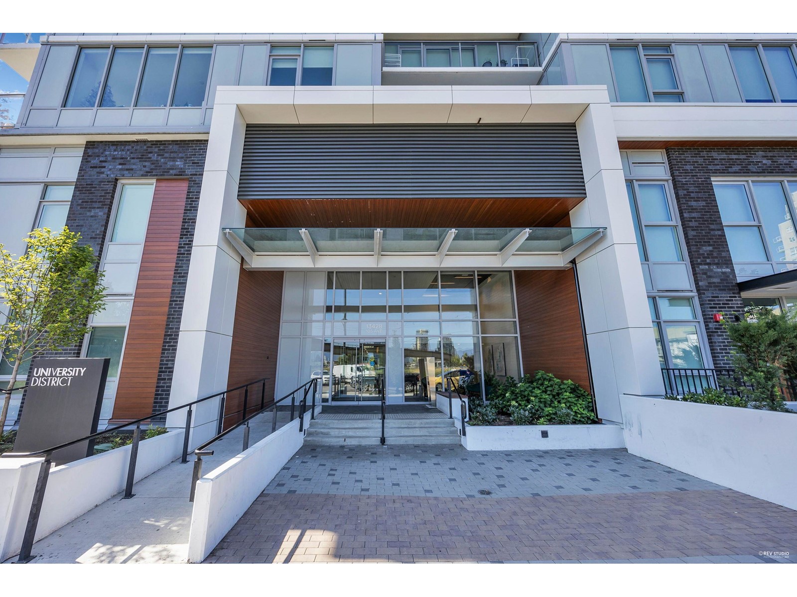 Photo 2 of 2202 13428 105 Avenue, Surrey BC