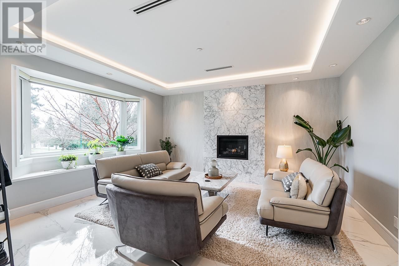 823 W 52ND AVENUE, Vancouver