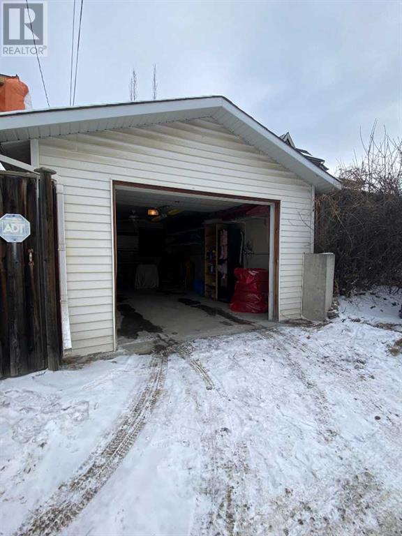 Single Family House Bungalow for Sale in   Avenue NW Montgomery Calgary 