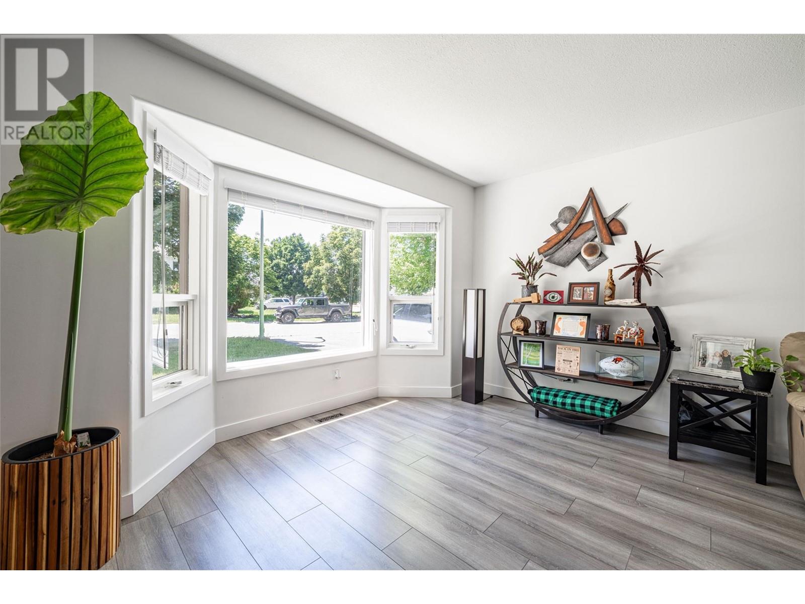  294 Marigold Road, Kelowna
