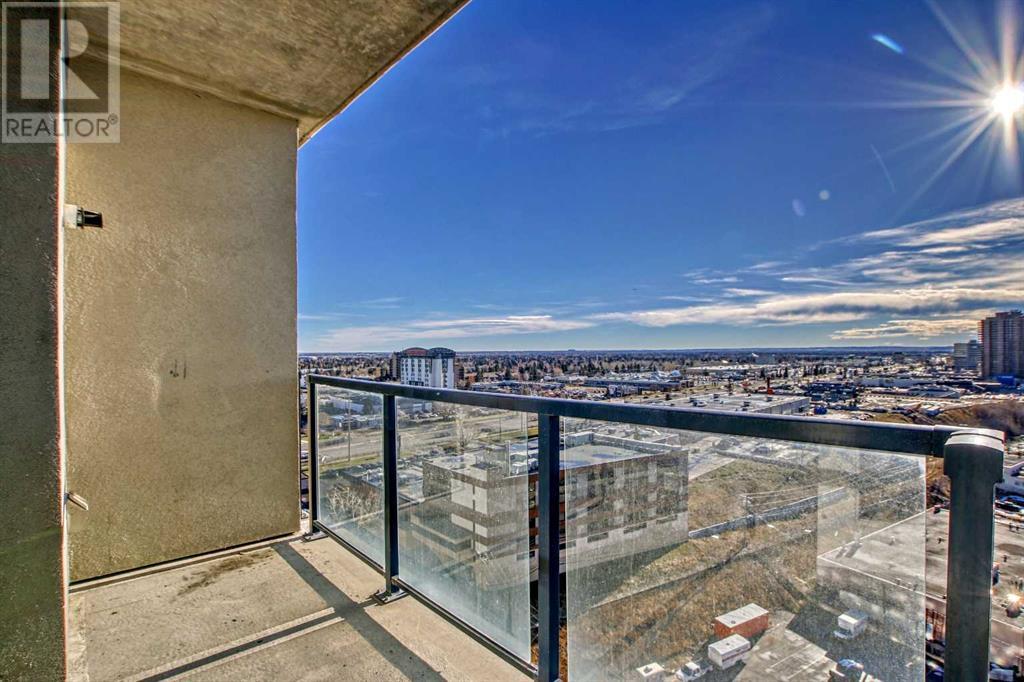 Single Family House High rise for Sale in   Horton Road SW Haysboro Calgary 