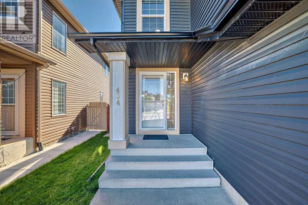 Single Family House for Sale in  Saddlecreek Way NE Saddle Ridge Calgary 