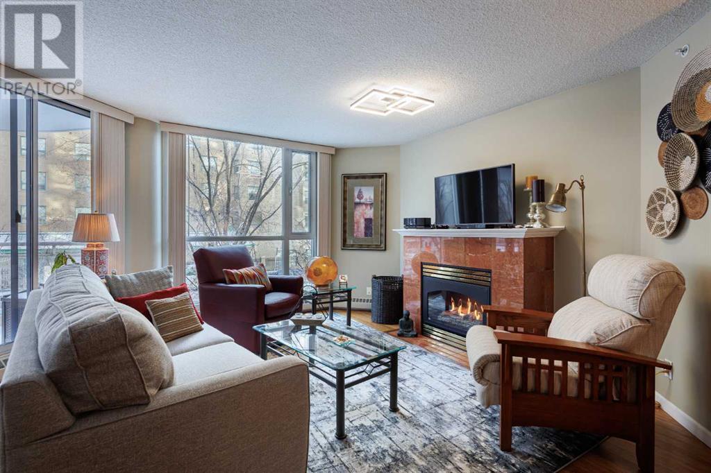 Single Family House High rise for Sale in    Avenue SW Eau Claire Calgary 