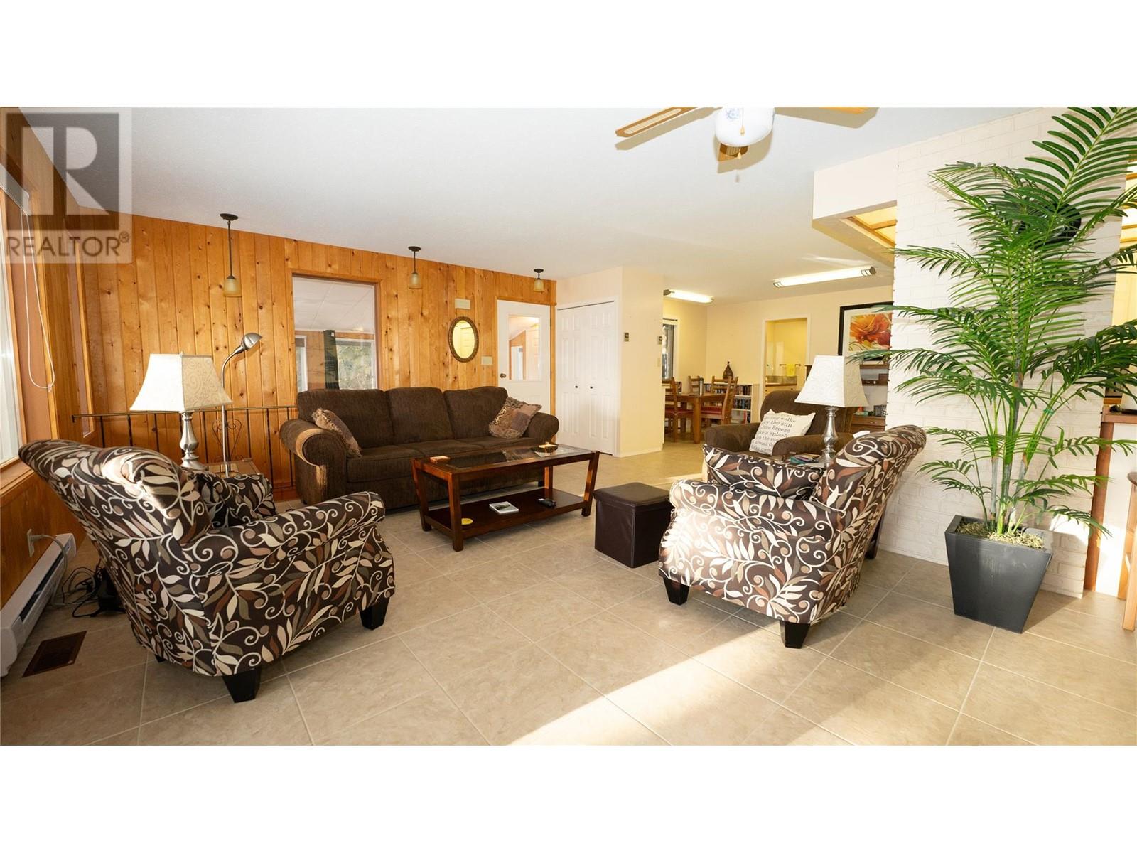  6807 Squilax - Anglemont Road, Magna Bay