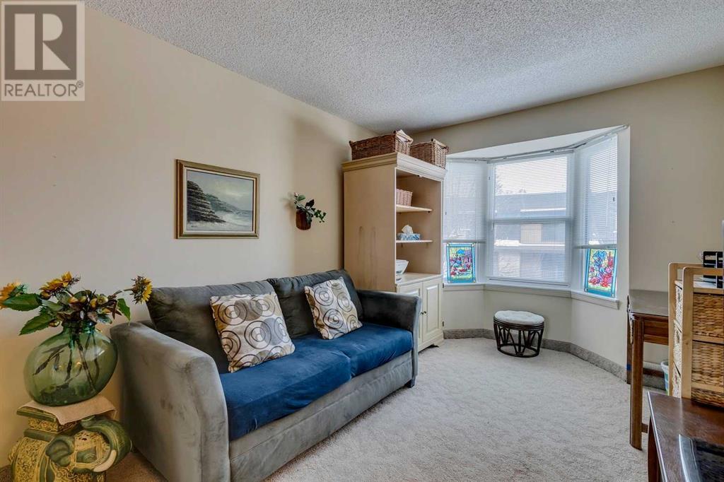 Single Family House for Sale in  C  Street NW Varsity Calgary 