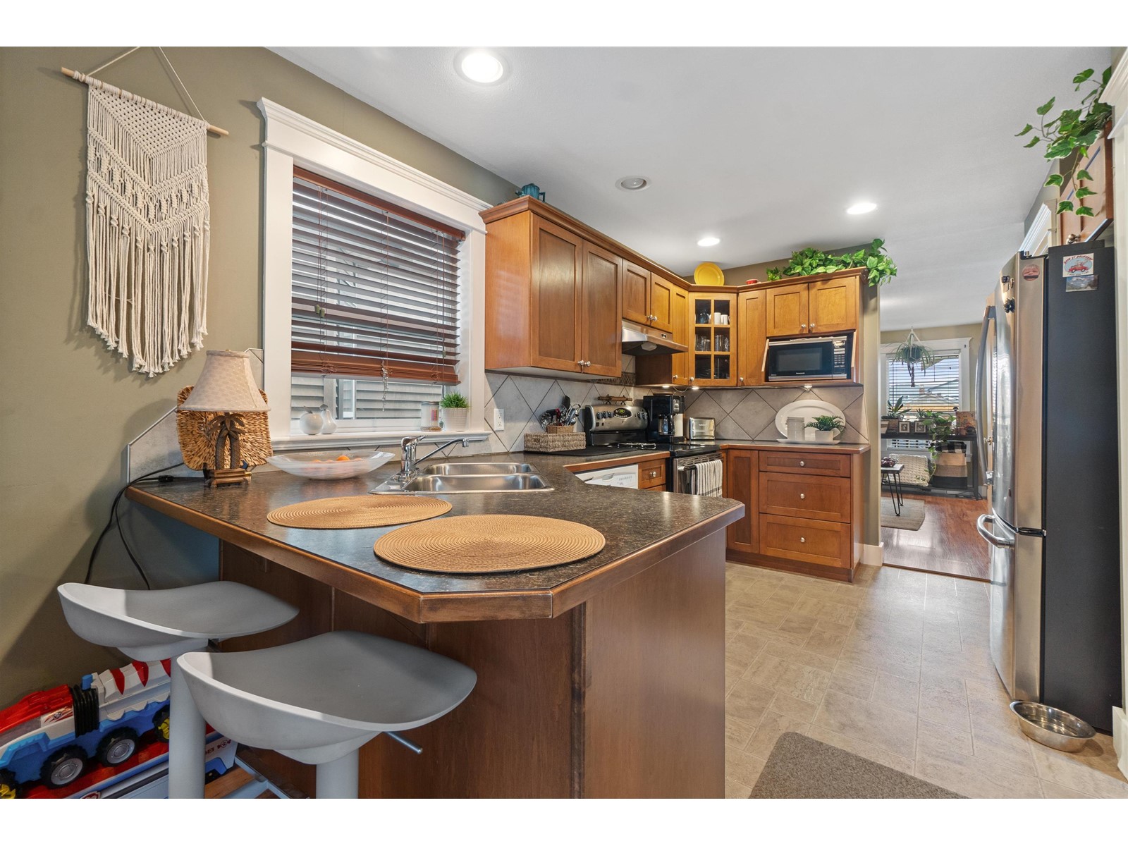 7588 STAVE LAKE STREET, Mission