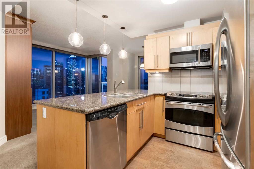 Single Family House High rise for Sale in    Avenue SW Beltline Calgary 