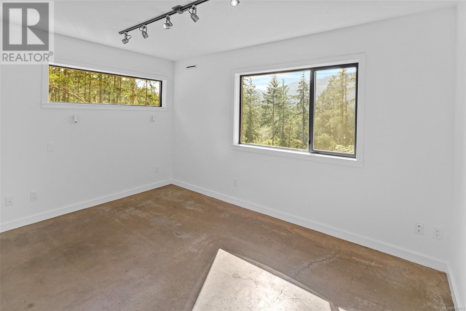 400 Baker Rd, Salt Spring