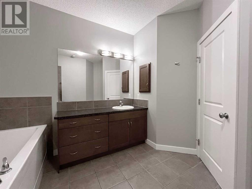 Single Family House High rise for Sale in   Inglewood Park SE Inglewood Calgary 