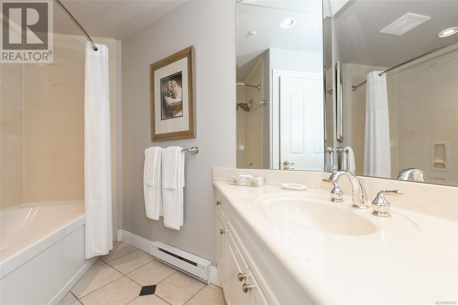 905/906 D 366 Clubhouse Dr, Courtenay real estate listing 988787