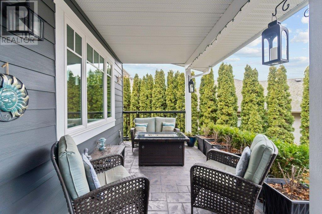  1270 7 Avenue Southeast, Salmon Arm