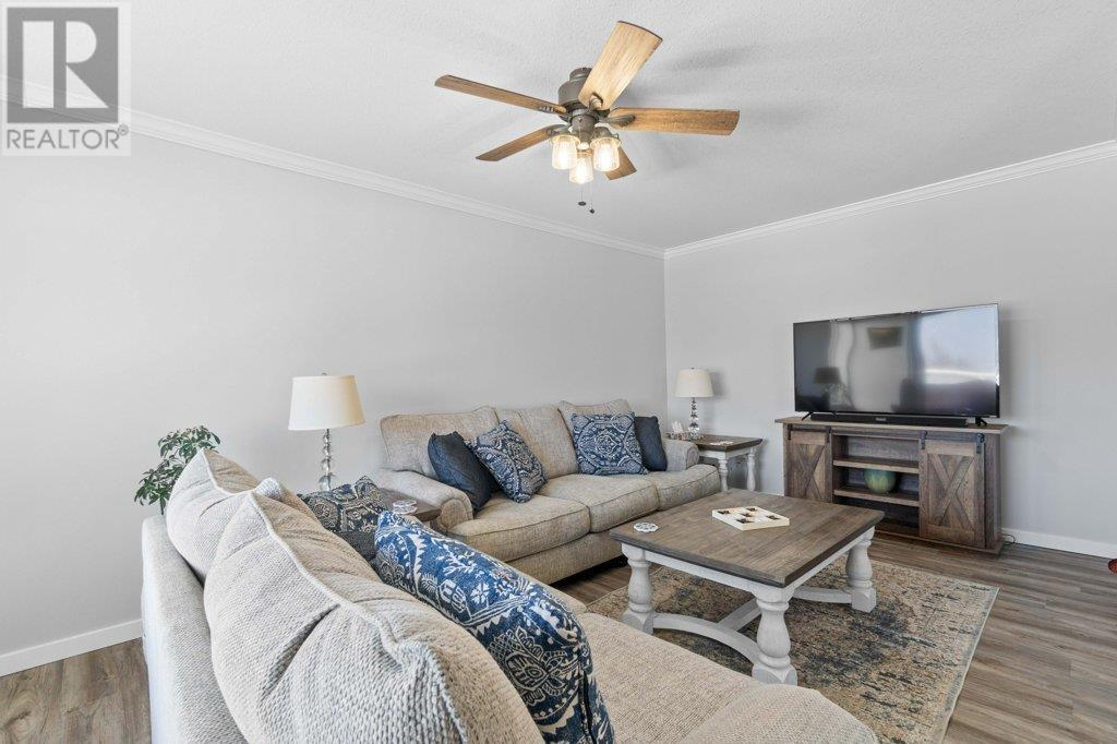  1321 12 Street Southeast, Salmon Arm