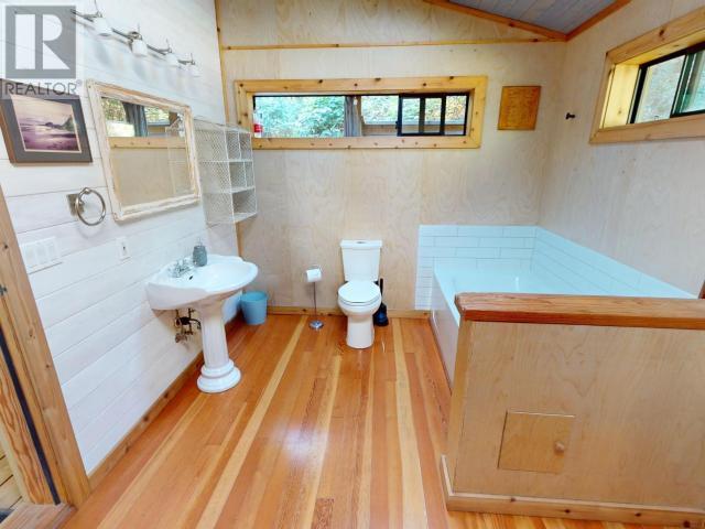 1580 VANCOUVER BLVD, Savary Island