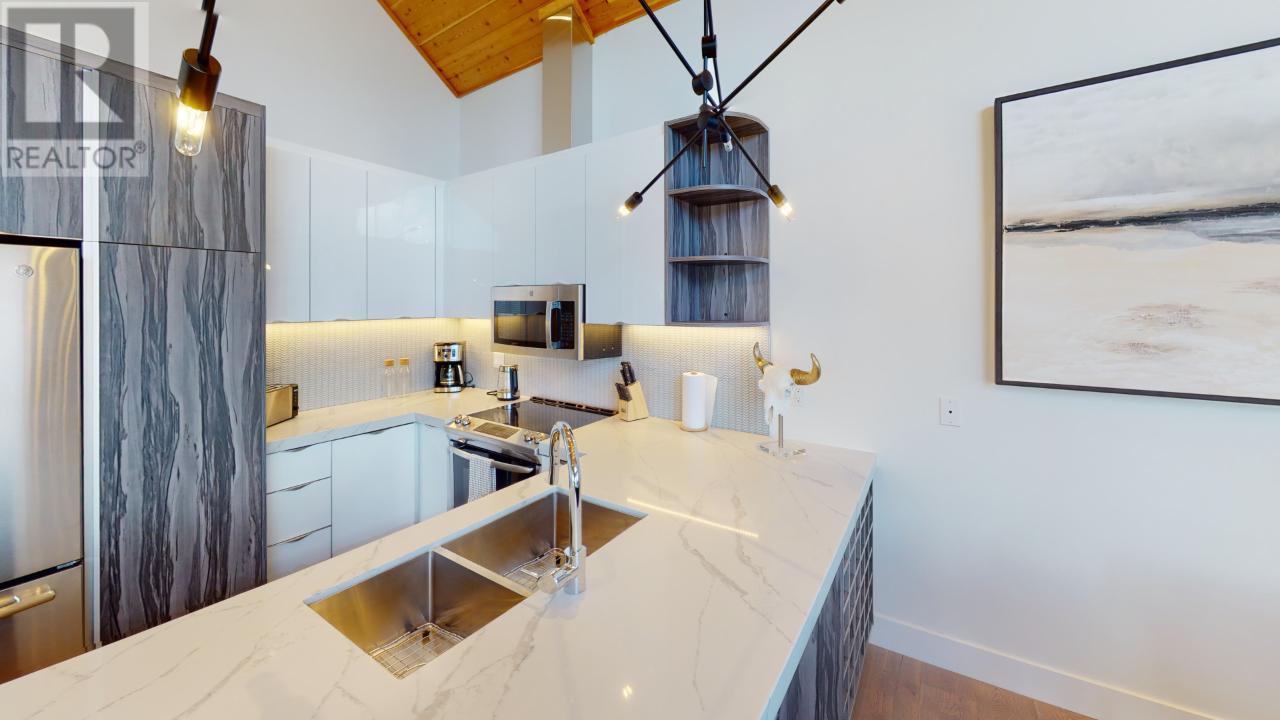 #105 7291 PROSPECTOR AVENUE - 17