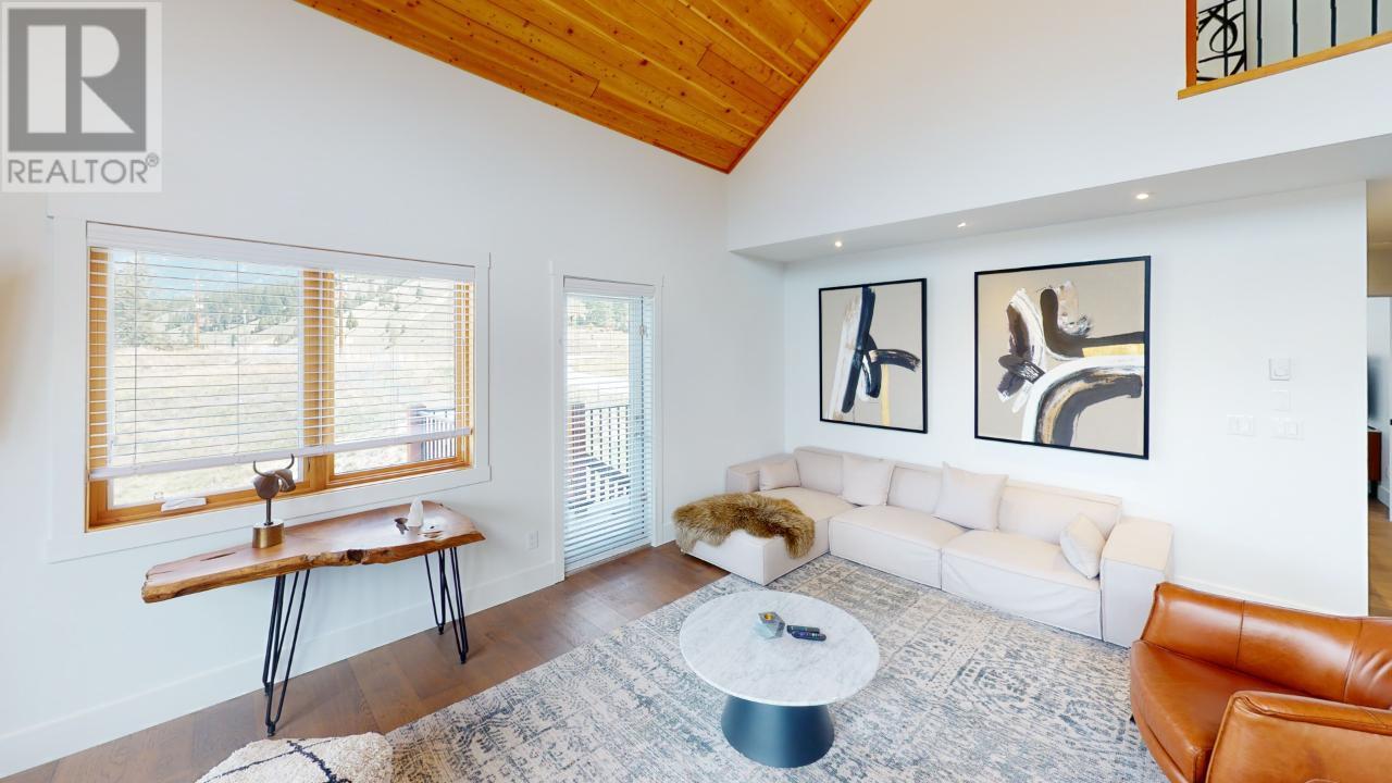 #105 7291 PROSPECTOR AVENUE - 12