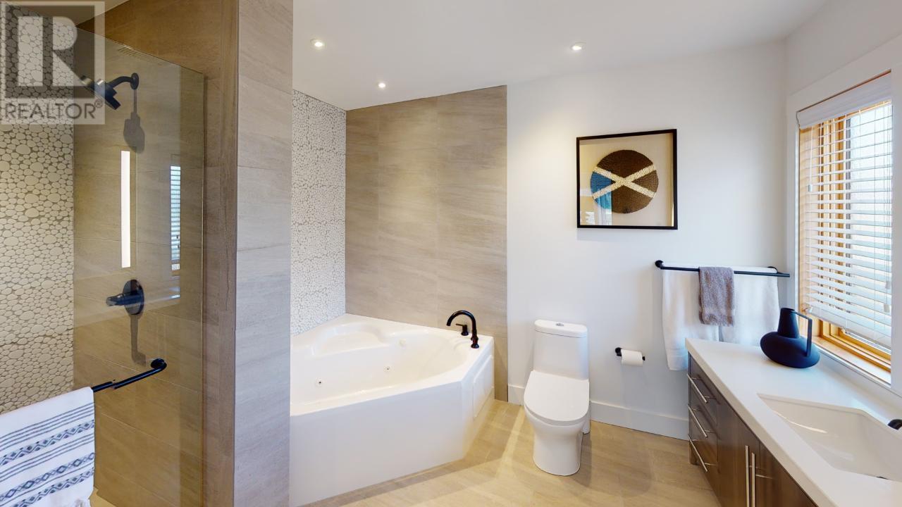 #105 7291 PROSPECTOR AVENUE - 27