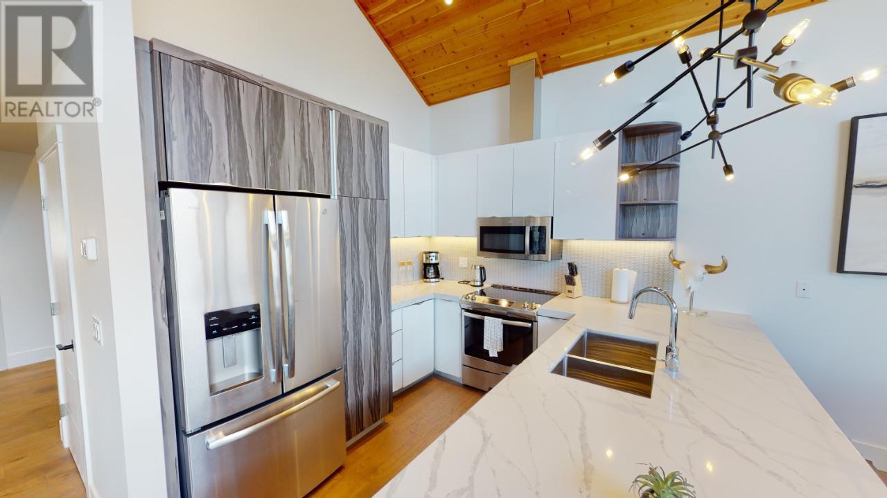 #105 7291 PROSPECTOR AVENUE - 18