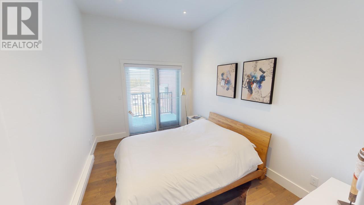 #105 7291 PROSPECTOR AVENUE - 36