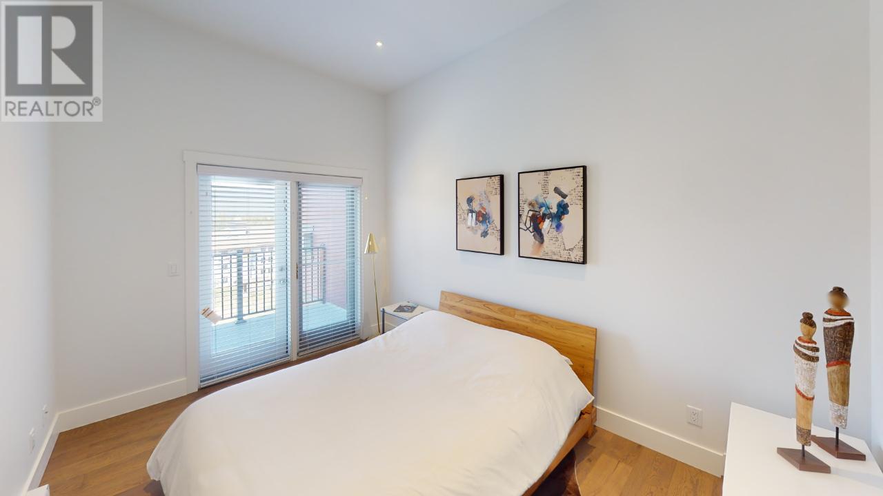 #105 7291 PROSPECTOR Avenue - 35