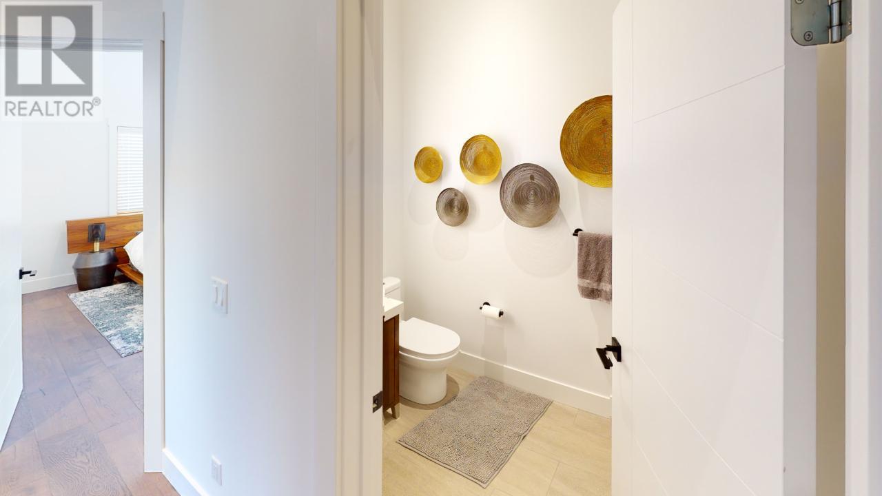 #105 7291 PROSPECTOR AVENUE - 33