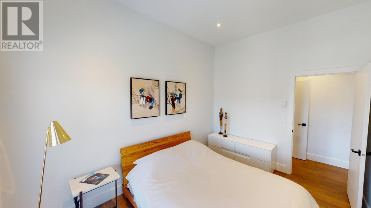 #105 7291 PROSPECTOR AVENUE - 37