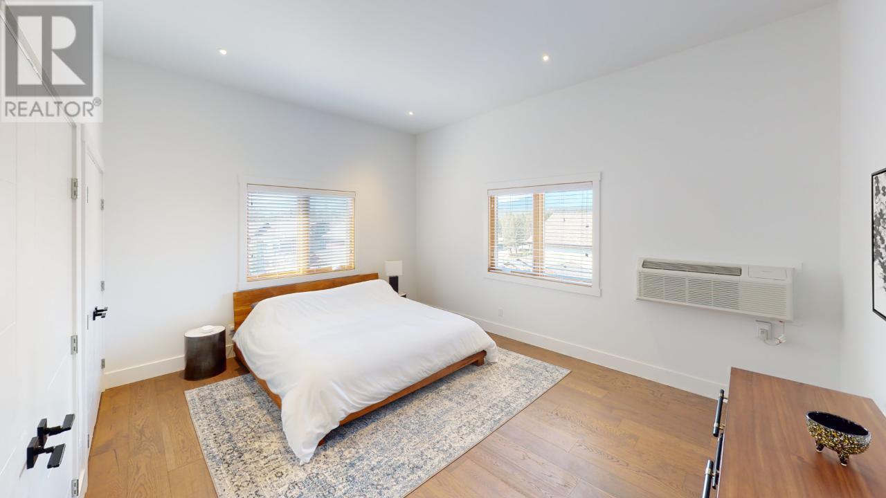 #105 7291 PROSPECTOR AVENUE - 43