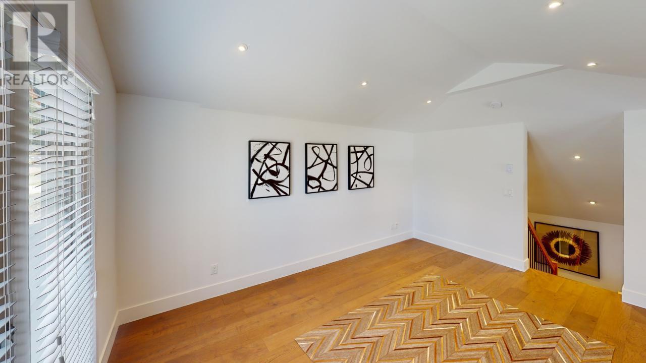 #105 7291 PROSPECTOR AVENUE - 53