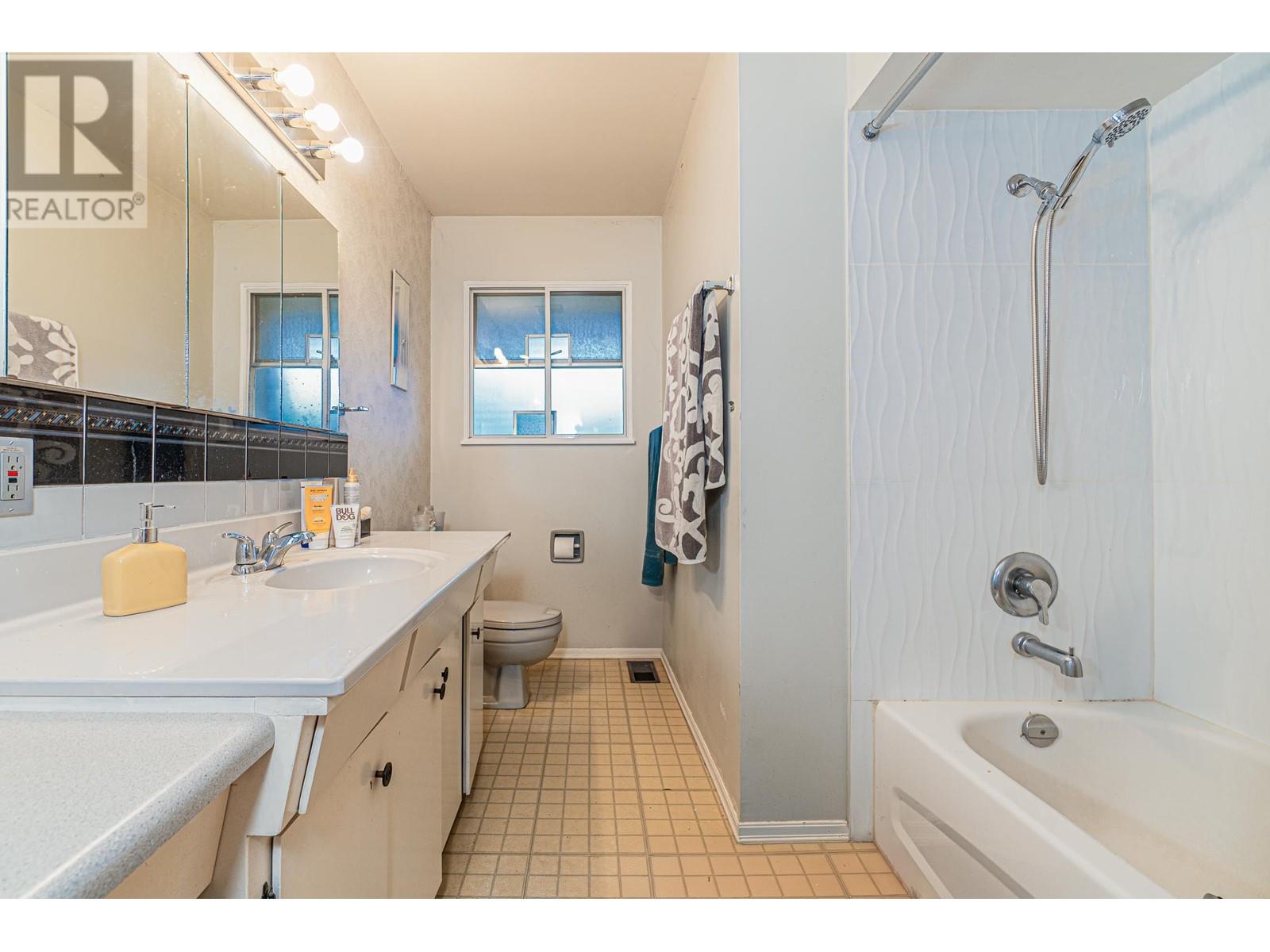Photo 21 of 6460 Azure Road, Richmond BC