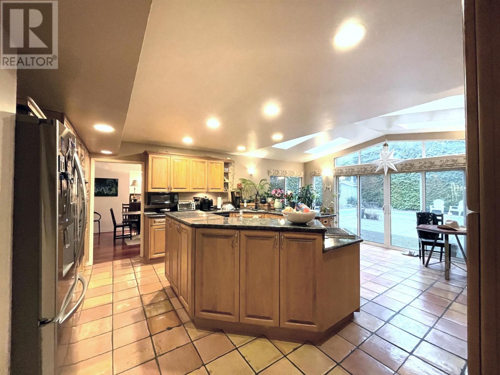 906 PACIFIC DRIVE, Delta real estate listing R2968637