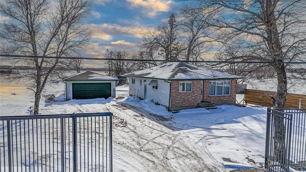 Photo 1 of 648 Grassie Boulevard, Winnipeg MB