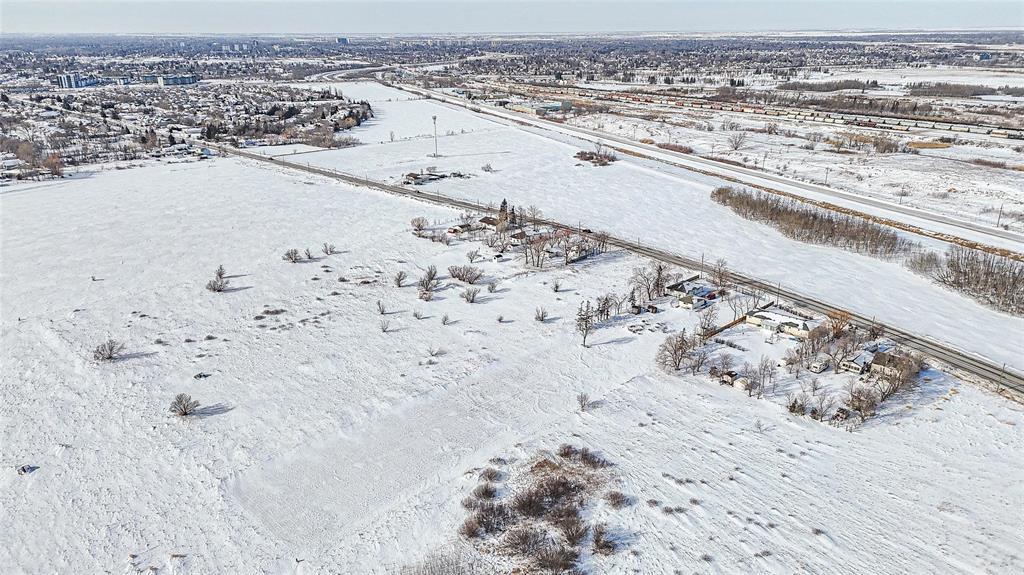 Photo 13 of 648 Grassie Boulevard, Winnipeg MB