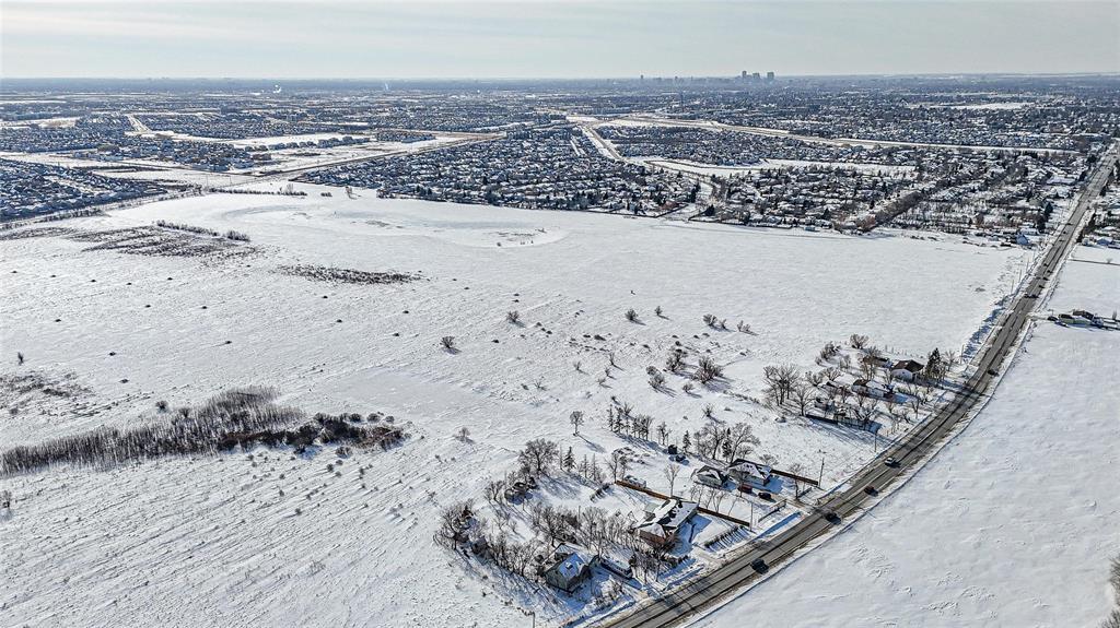 Photo 15 of 648 Grassie Boulevard, Winnipeg MB