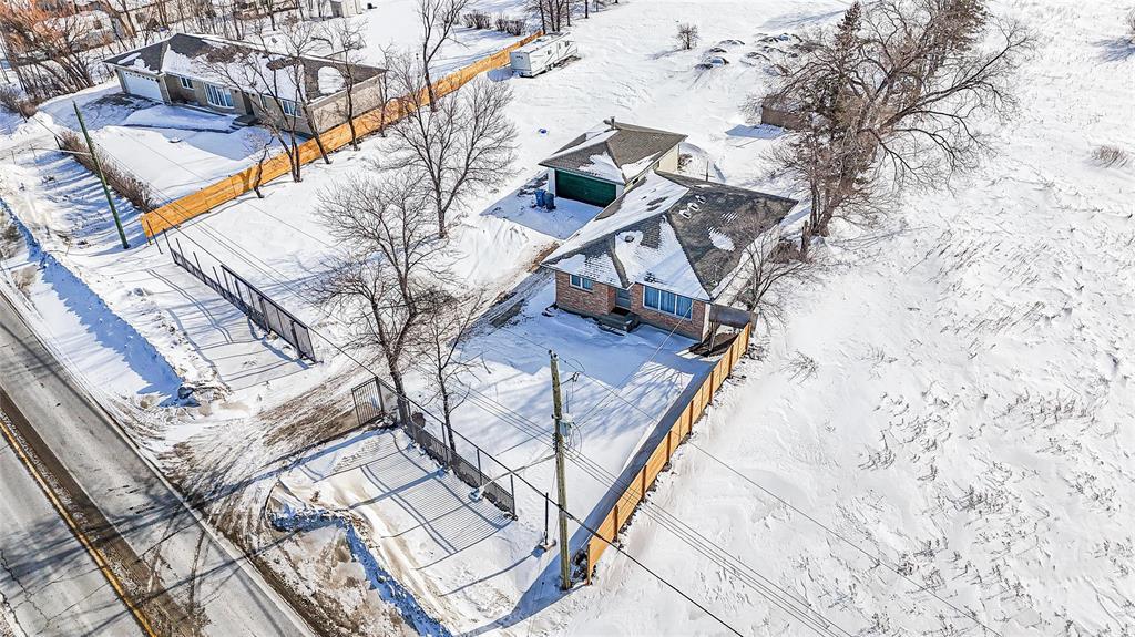 Photo 18 of 648 Grassie Boulevard, Winnipeg MB