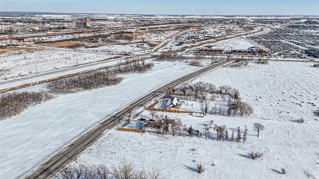 Photo 10 of 648 Grassie Boulevard, Winnipeg MB
