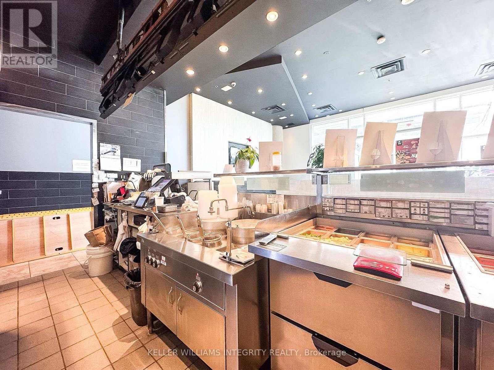 Photo 10 of 102 1331 Clyde Avenue, Ottawa ON