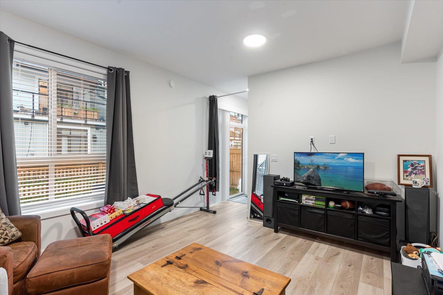 216 46211 PROMONTORY ROAD, Sardis South, Chilliwack