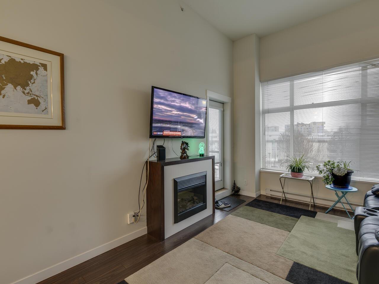 404 2943 NELSON PLACE, Abbotsford real estate listing R2952414