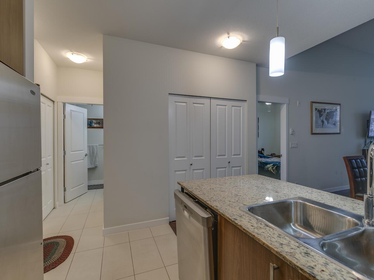 404 2943 NELSON PLACE, Abbotsford real estate listing R2952414
