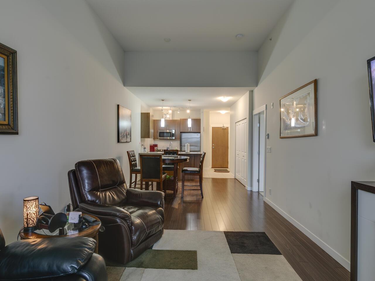 404 2943 NELSON PLACE, Abbotsford real estate listing R2952414