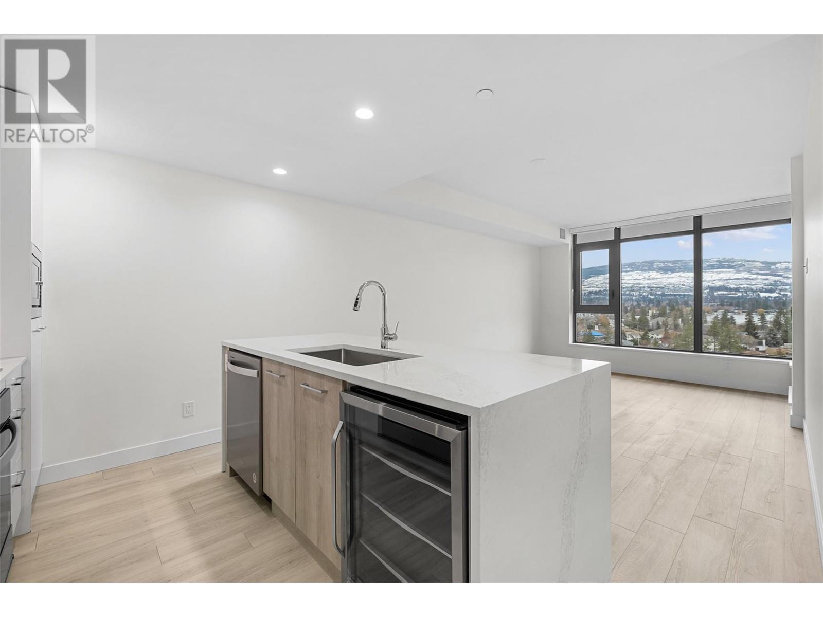 #1106 3699 Capozzi Road - 3