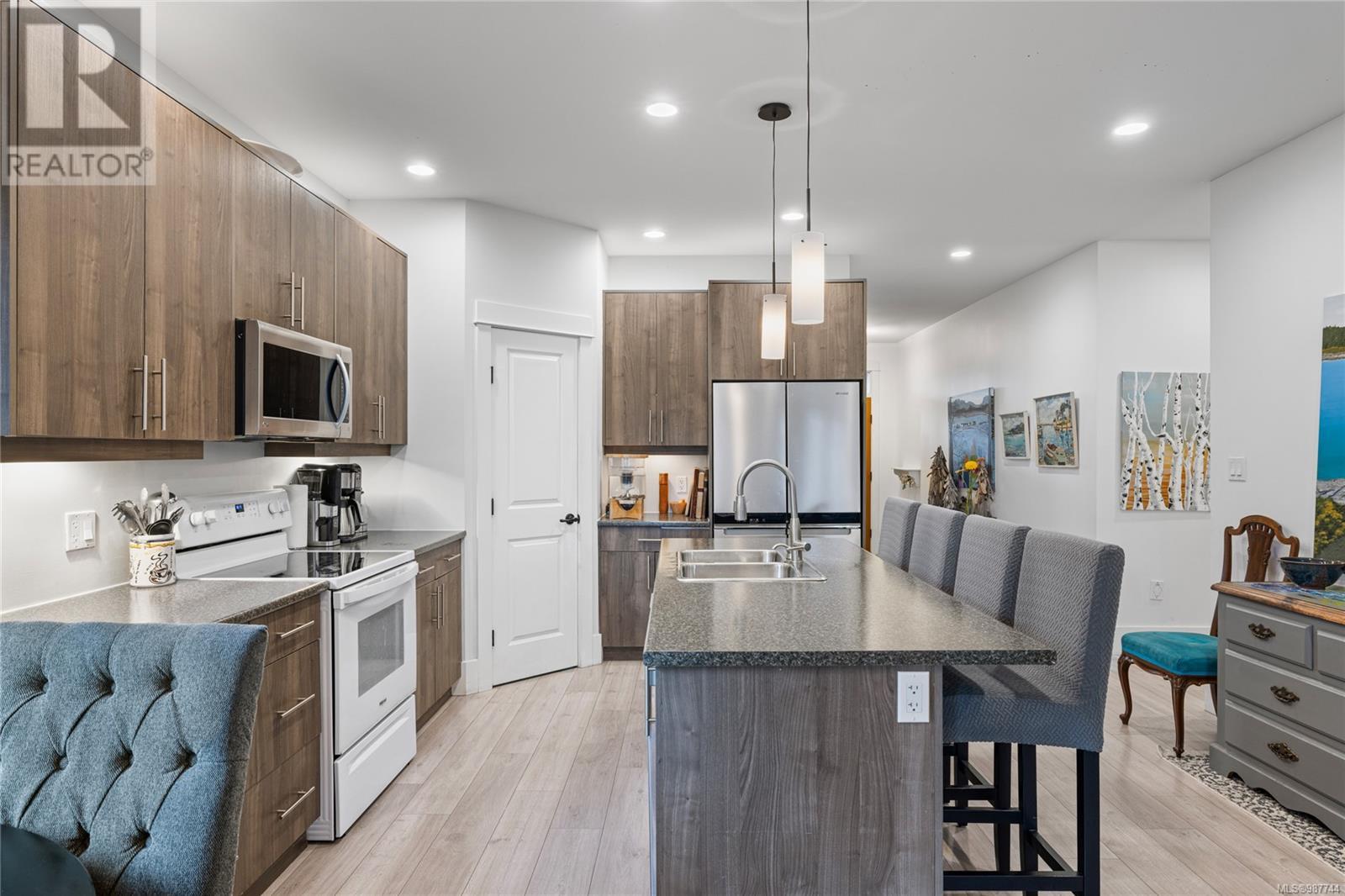 575 Doehle Ave, Parksville real estate listing 987744
