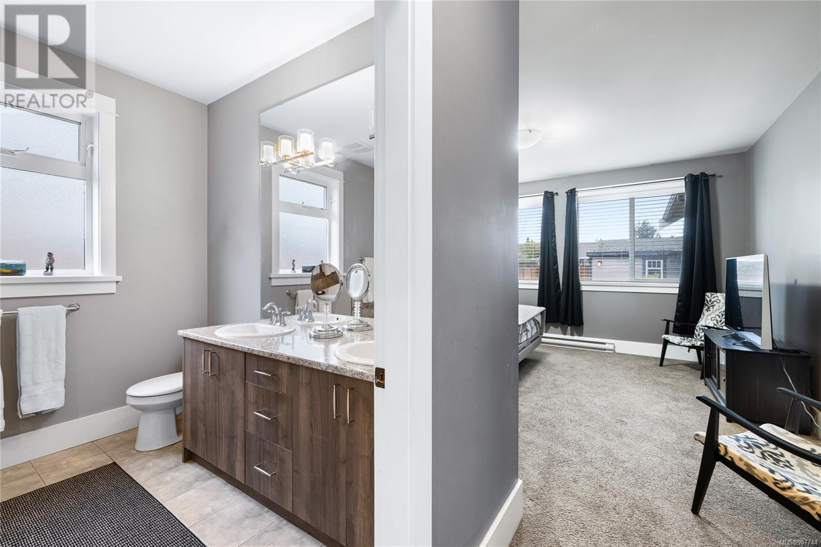575 Doehle Ave, Parksville real estate listing 987744