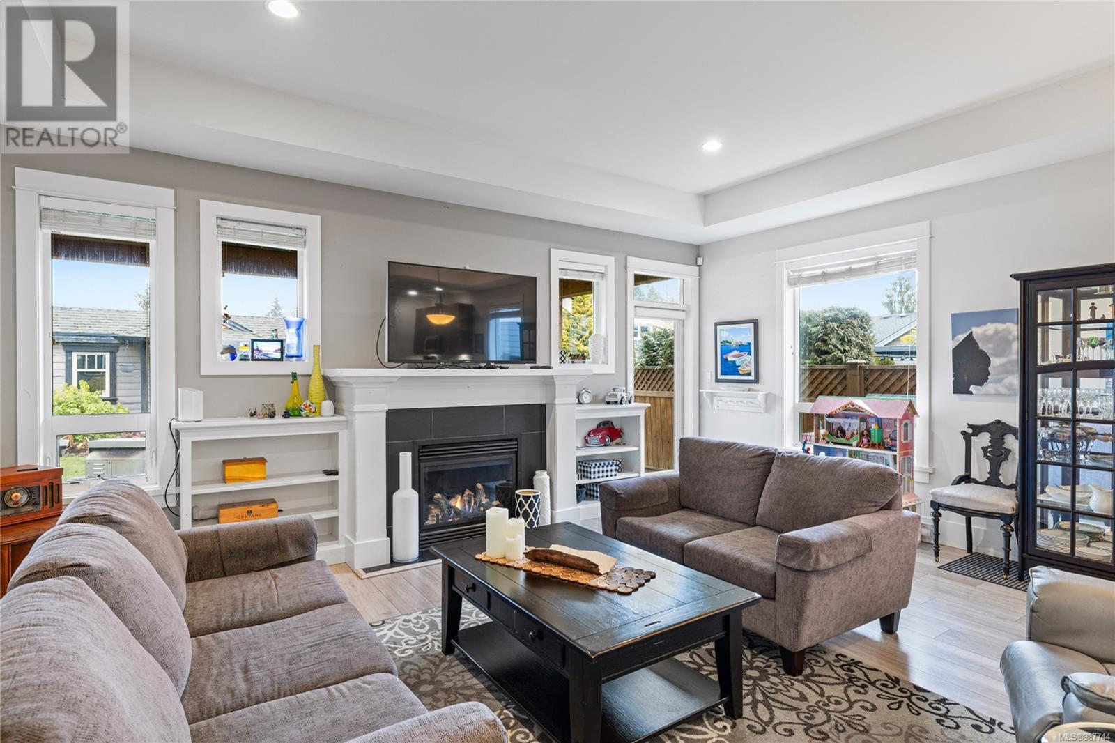 575 Doehle Ave, Parksville real estate listing 987744