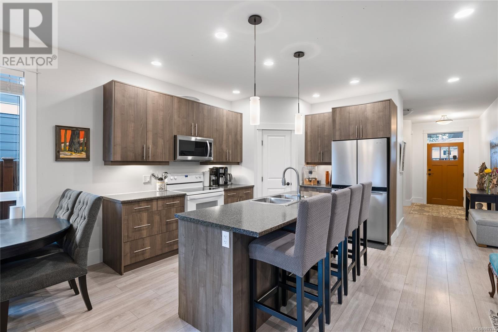 575 Doehle Ave, Parksville real estate listing 987744