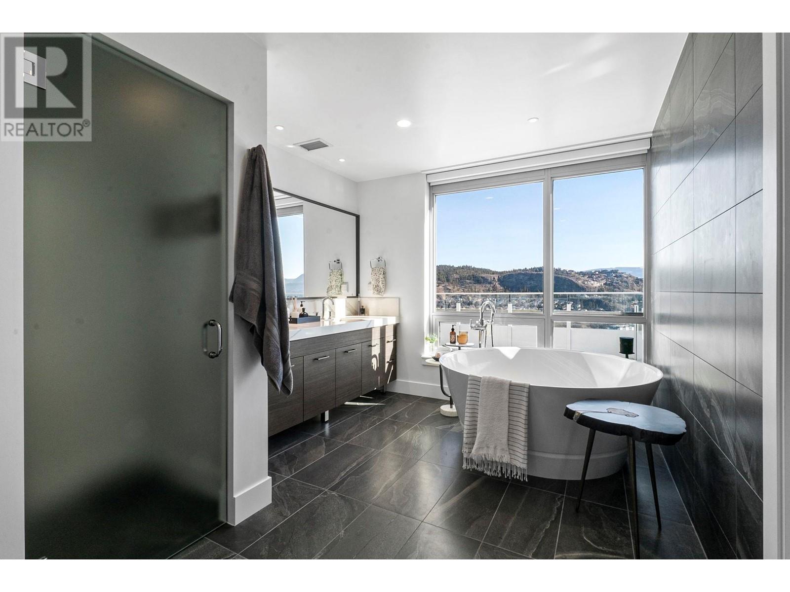 3501 1191 Sunset Drive, Kelowna