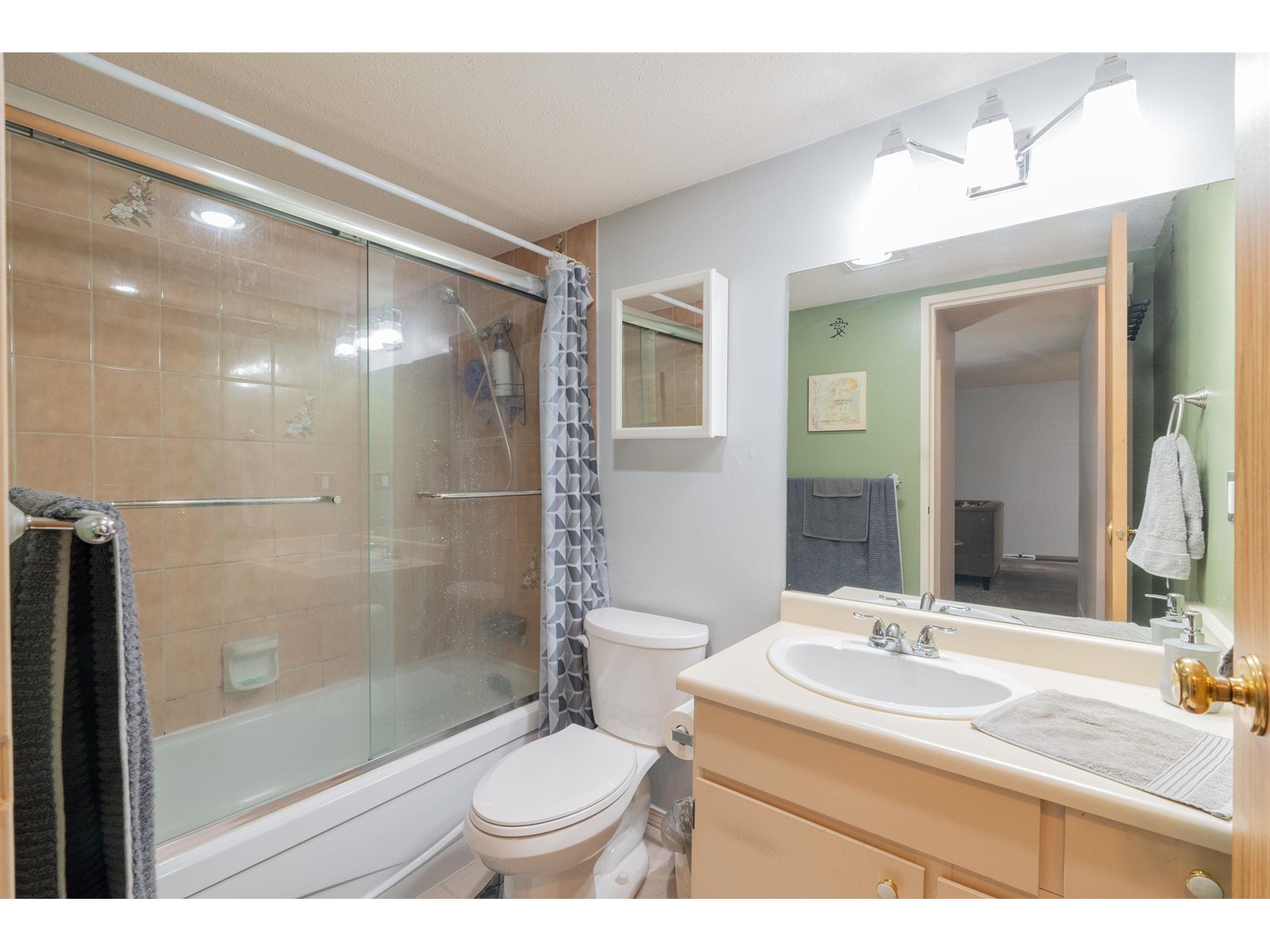 204 9672 134 STREET, Surrey real estate listing R2969757