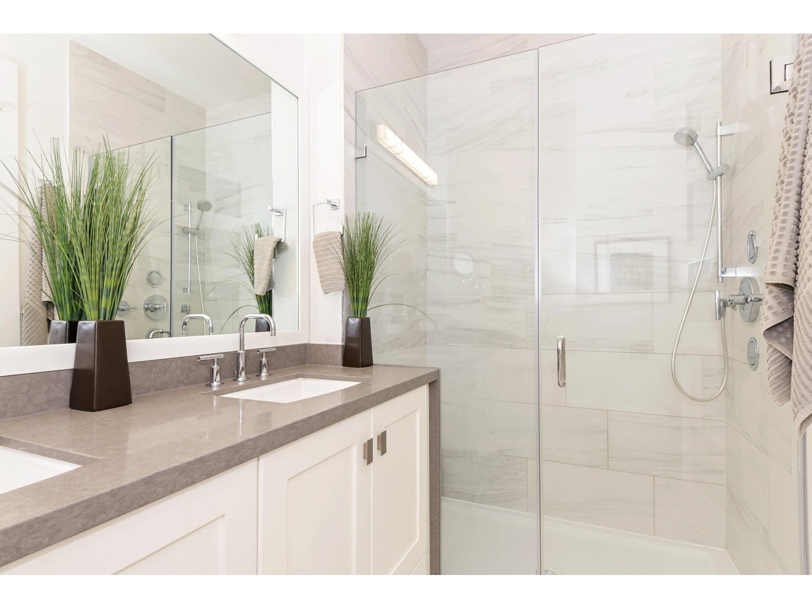 23 3103 160 STREET, Surrey